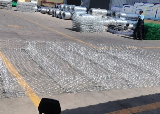 洪水制御のための2.2mmレノGabionのマットレス ワイヤー チャネルの溶接された網Gabions