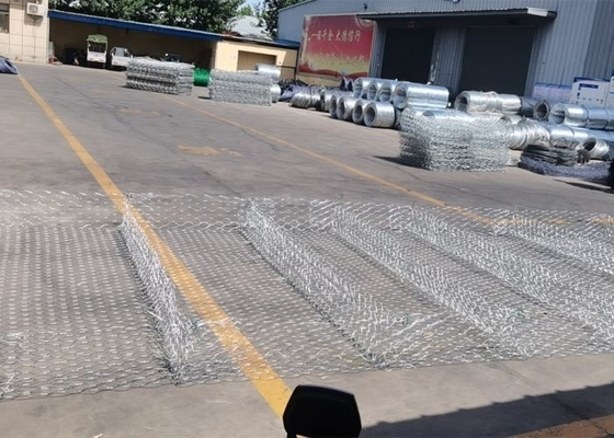 六角形のレノGabionのマットレスの倍は編まれた網Gabions Galfanを塗ったねじった