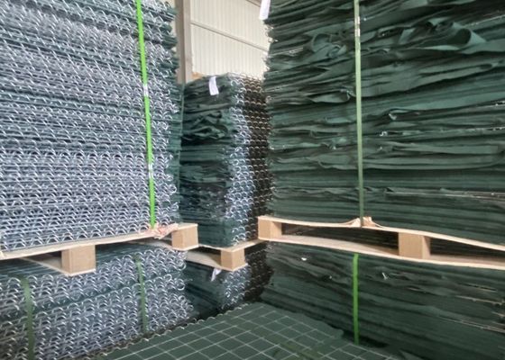 5.0mm メッシュワイヤパネル 軍事障壁 300g/m2 地質繊維布の重量