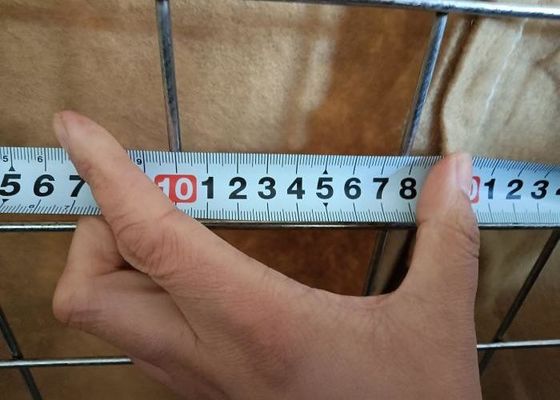 安全と景観設計 簡単に溶接されたガビオンボックス 軍事防御壁 76.2 × 76.2mm 4.0mm