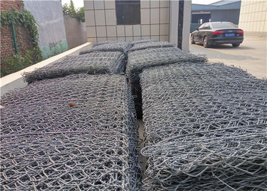 80mmx100mm メッシュサイズ 頑丈な建設のための熱浸し加熱ガルビオンケージ