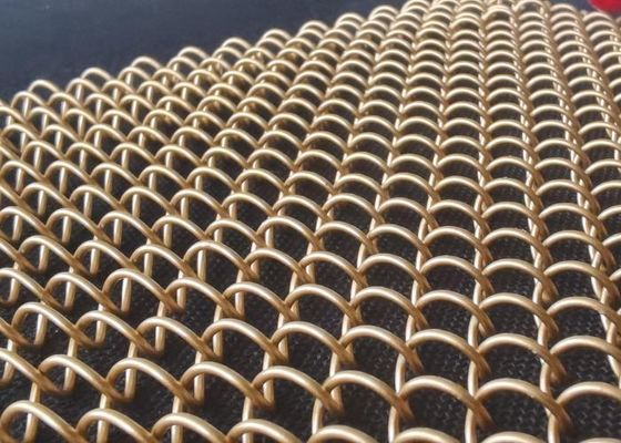 焼けるニスの装飾的な金網の光沢がある銀製の金属のコイルのカーテン